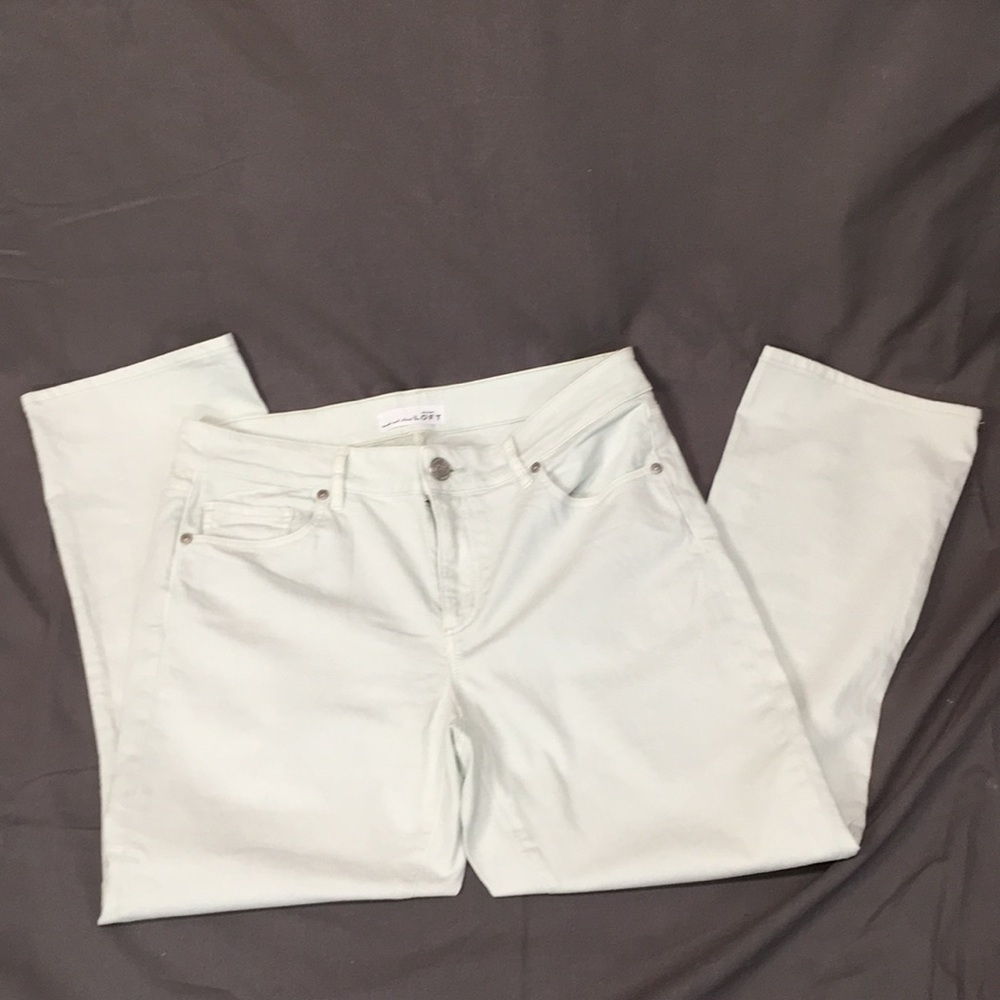 Ann Taylor Loft soft green crop jeans - Picture 2 of 3